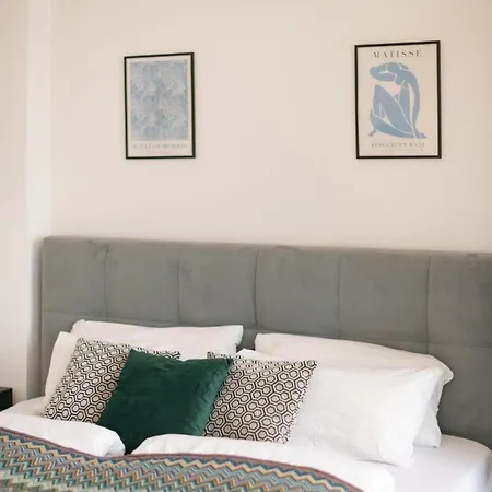 شقة Homely - Spacious, Modern, S-bahn Nearby , Groups & Families