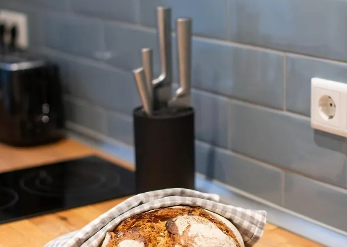 Homely - Spacious, Modern, S-bahn Nearby , Groups & Families شقة برلين