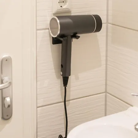 Homely - Spacious, Modern, S-bahn Nearby , Groups & Families