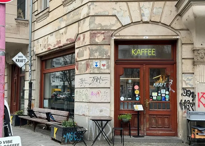 Homely - Spacious, Modern, S-bahn Nearby , Groups & Families * 柏林