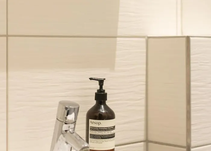 Homely - Spacious, Modern, S-bahn Nearby , Groups & Families 公寓 *