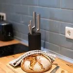 Homely - Spacious, Modern, S-bahn Nearby , Groups & Families Apartment Berlin