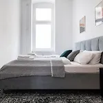 Homely - Spacious, Modern, S-bahn Nearby , Groups & Families