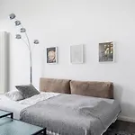 Homely - Spacious, Modern, S-bahn Nearby , Groups & Families Apartment *