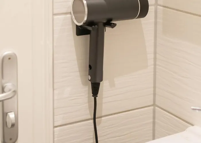 Homely - Spacious, Modern, S-bahn Nearby , Groups & Families