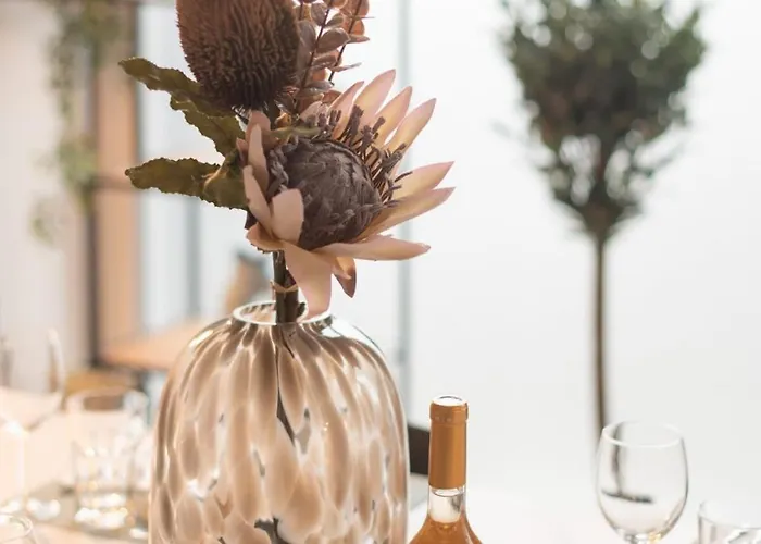 Homely - Spacious, Modern, S-bahn Nearby , Groups & Families Apartment Berlin