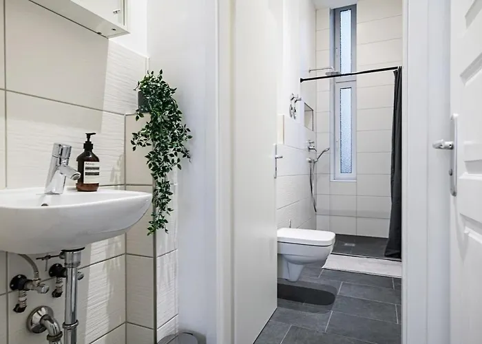 Apartament Homely - Spacious, Modern, S-bahn Nearby , Groups & Families